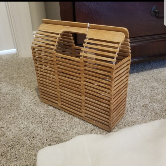 Zara Handbags - Basket Handbag